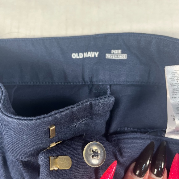 Lot of 3 Old Navy Pixie Pants Size 2 and 4 - Picture 6 of 13